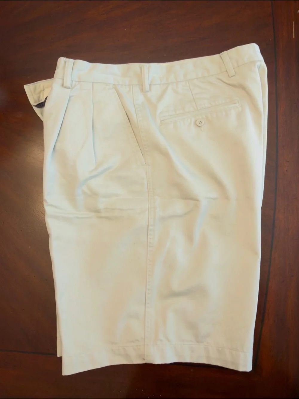 GAP Khakis shorts. 36W. Relaxed Fix. Gently Worn. Excellent Condition